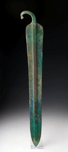 A large & heavy ancient Western Asian Bronze Short,46,5 cm!