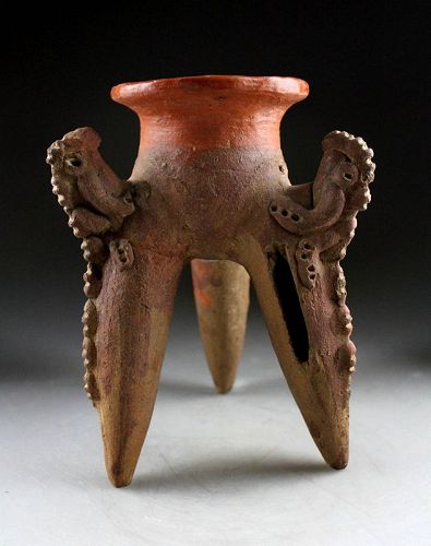 A large and magnificient Costa Rica, pottery tripod, Pre-columbian