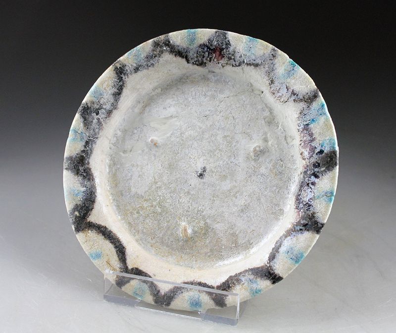 Rare Islamic polychrome pottery Dish w iridescence 12th. cent.