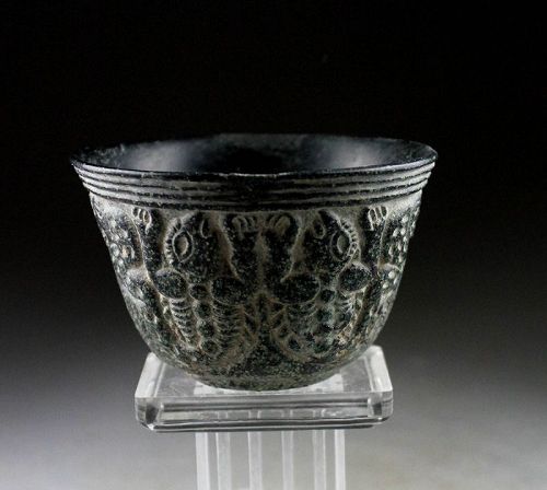 Exceptional Bactrian Chlorite stone jar w Scorpio-men 3rd. mill. BC