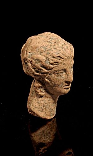 Greek pottery head of female deity, hellenistic period, 3rd. cent BC