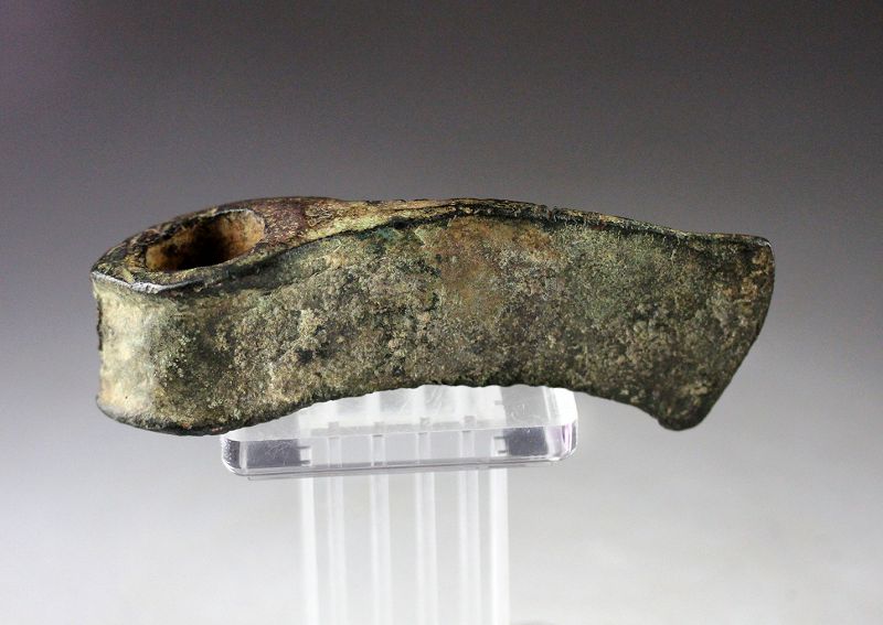 Interesting Late Bronzeage-Ironage Battle axe, 1st. mill BC