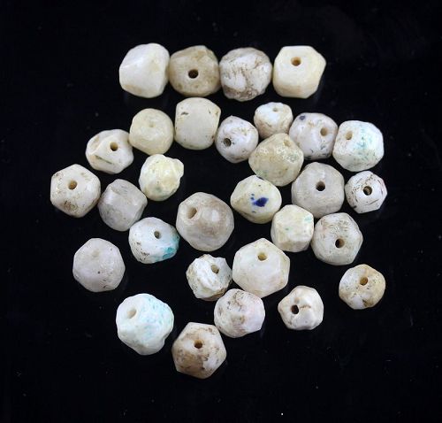 30 nicer and rare faceted Quartz beads, Greek Bactrian Kingdom