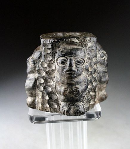 Rare Pre-columbian stone sceptre finial or macehead, 4th.-7th. cent.