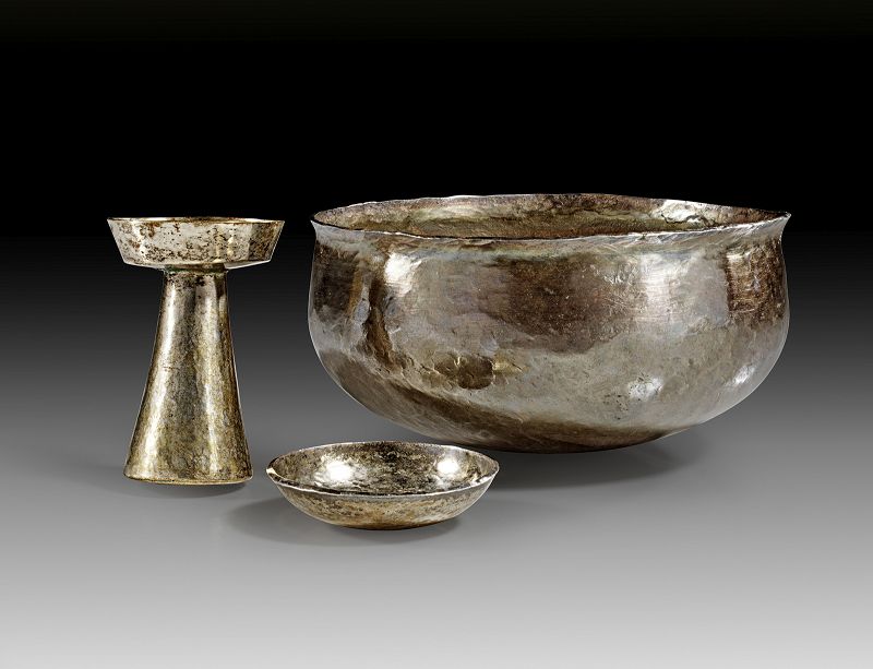 High quality set of Pre-Columbian Inca silver vessels, 13th.-15th.c