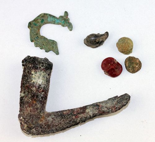 Egyptian lot with massive bronze arm from statue and amulets!