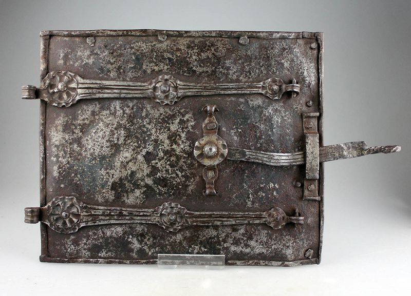 Gothic decorated iron hatch, European renaissance, ca. 1480-1520