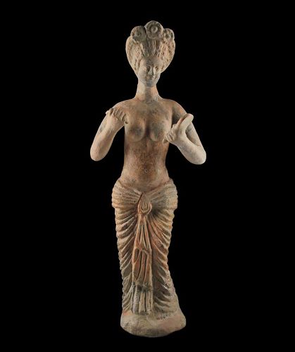 Important massive Roman terracotta sculpture of Aphrodite, 1st.-2nd.