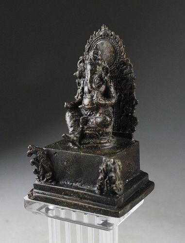 Highly detailed bronze Ganesha, Indonesia, Java, 12th.-14th.cent.