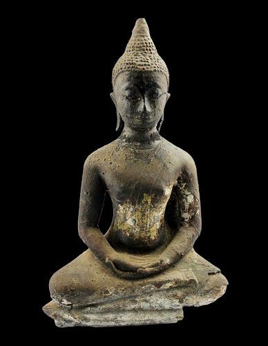 Large ancient excarvated bronze Thai Buddha, 14th. century
