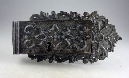 Lovely large iron box lock, Italian or German, 17th. century