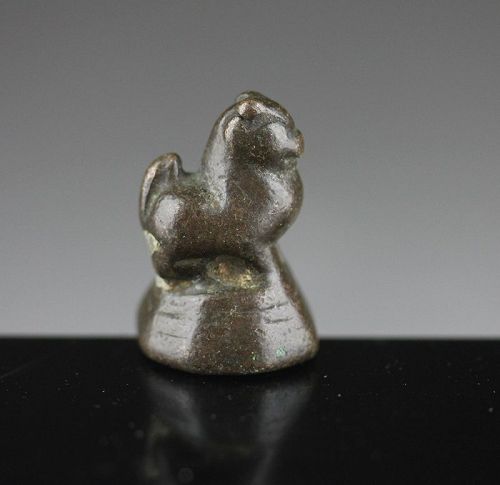 Nice 2 tical bronze Opium weight of a Toe / Chinte, Burma, c. 1600