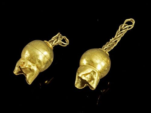 Pair of rare Greek gold pomegranate pendants w chain, 7th century BC