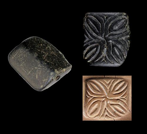Fine Gable stamp stone seal, Anatolia 4th.-3rd. millenium BC