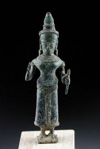 Beautiful bronze figure of Godess Uma, Khmer, Angkor, 12th-13th cent.