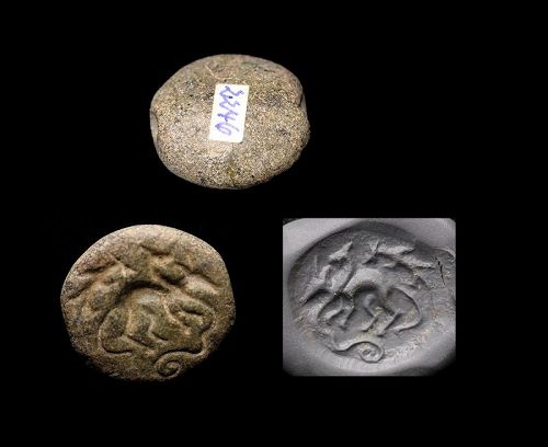 Superb late Gable stamp seal, Mespotamia, Uruk, c. 3rd. mill. BC