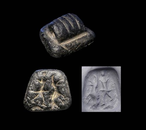 Attractive stamp seal w King stabbing a Lion, Hittite 2nd. mill. BC