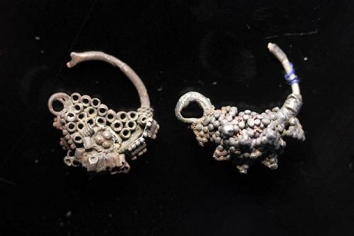 2 interesting filigree silver earrings, Viking period, c. 800-1000 AD