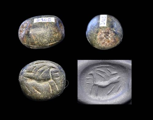 Important very early and large Scaraboid stamp seal, 2nd. mill. BC