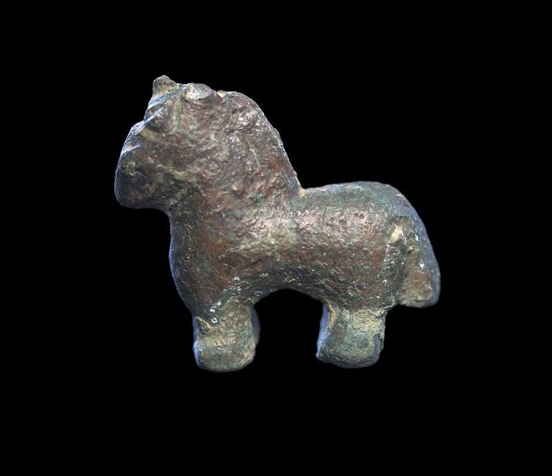 A fine quality large bronze Lion figure, Seljuq, 10th.-11th. cent.