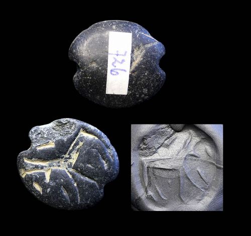 Nice gable seal in black stone, Mesopotamian, 4th. mill. BC