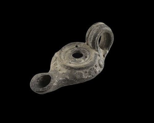 Greek Hellenistic terracotta oil lamp, 3rd.-2nd. cent. BC