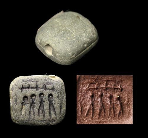 Rare West-Mesopotamian scaraboid stamp seal w 4 figures!