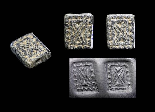 Mesopotamian Bifacial tabloid seal, 2nd. half of 4th. mill. BC