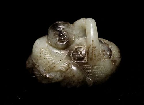 Attractive Chinese Nephrite Jade pendant, Qing Dynasty