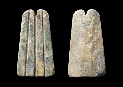 Egyptian two-fingers amulet, Late period in vivid green stone