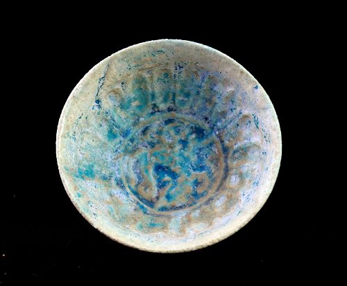 Choice Islamic pottery jar Torquise glaze with iridescence