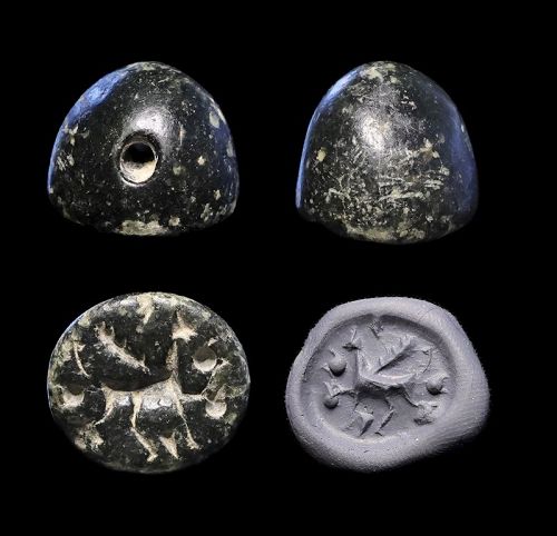 Attractive stamp seal in dark green stone, Anatolian, c. 1st. mill. BC