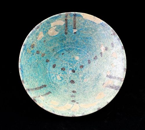 Islamic pottery bowl w. iridescence, 12. cent. AD