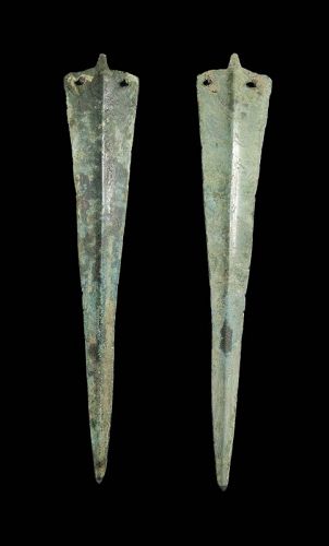 Choice bronze dagger w rivets, Greater Mesopotamia, 2nd. mill. BC