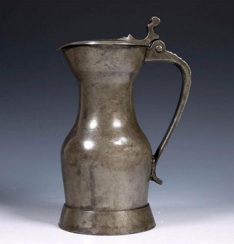 Fine quality early French pewter wine jug, 18th. century