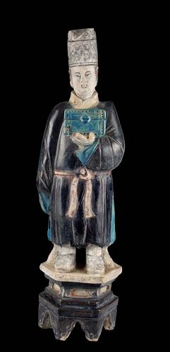 Large Chinese Ming Dynasty pottery figure of Attendant w. Box