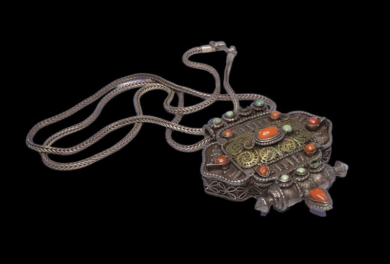 High quality antique sterling silver Tibetan gao box necklace