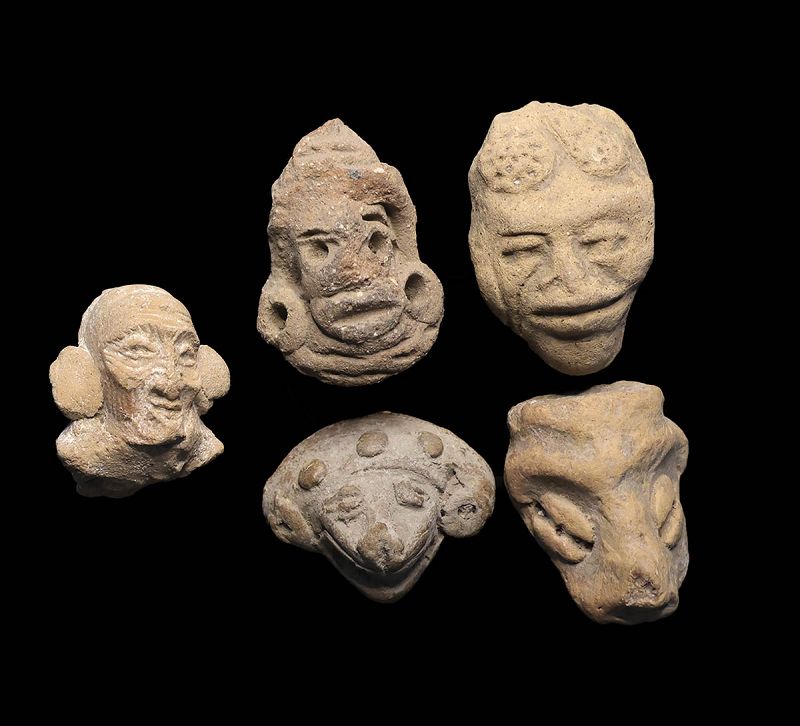 Set of 5 Pre-columbian pottery heads of 'The Usual suspects'