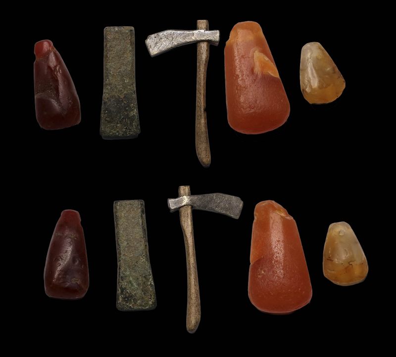 Set of 5 mini axes and axe amulets in silver, bronze and carnelian