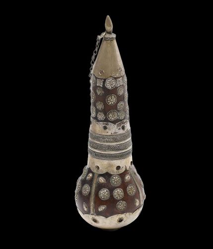 Fine Persian silver mounted powder flask, 18th.-19th. century