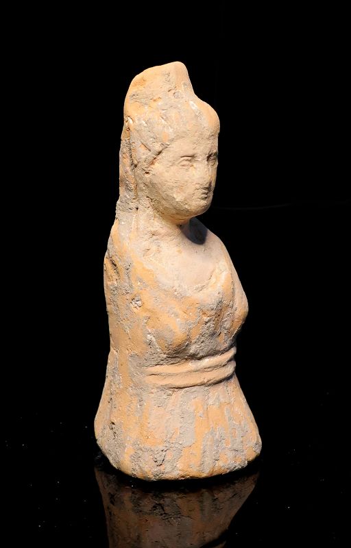 Roman votive terracotta figure of senatorial class woman, 1st. cent.AD