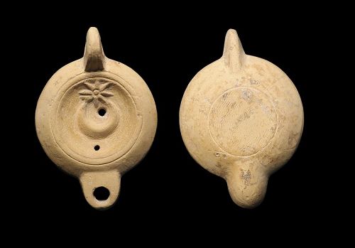 Fine Roman terracotta oil lamp w star and crescent, c. 2nd. c.