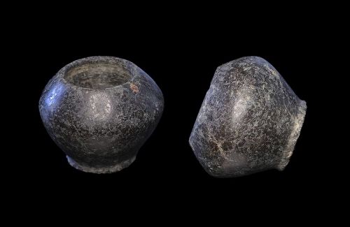 Egyptian blackstone cosmethic jar, 3rd.-2nd. mill. BC