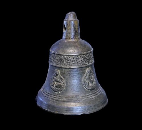 Rare heavy bronze Bell, European, probably Flemish, 16th. century!