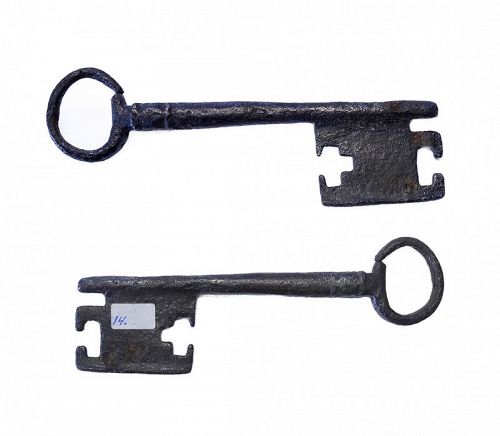Very early European iron key, Medival, 13th.-14th. century