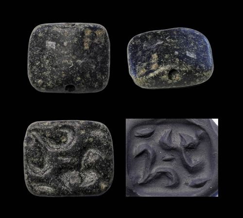 Scarce stamp seal with stylized birds, Meopotamia, 4th. mill BC