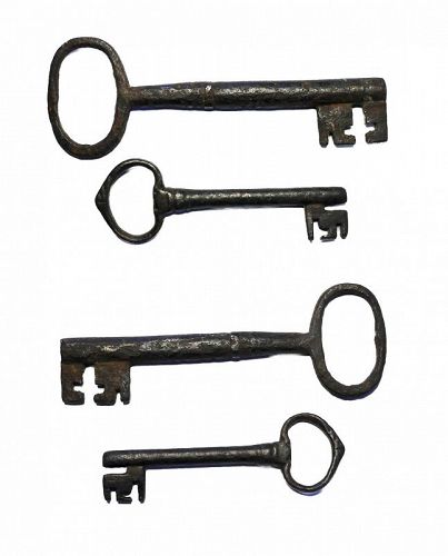 Pair of scarce 16th. century European iron keys