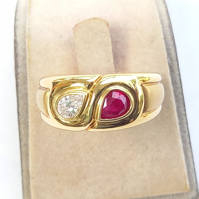 Solid 18K. Gold Ring set with Genuine Diamond and Ruby
