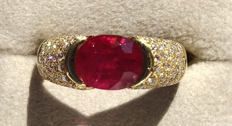 18K. Solid Gold Ring set with Genuine Ruby &amp; Diamonds