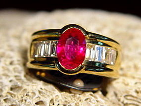 Solid 18K. Gold Ring set with Burma Ruby & Diamonds